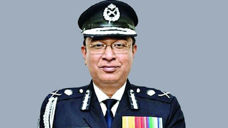 সাবেক আইজিপি জাবেদ পাটোয়ারীসহ ৫ জনের বিরুদ্ধে গ্রেপ্তারি পরো