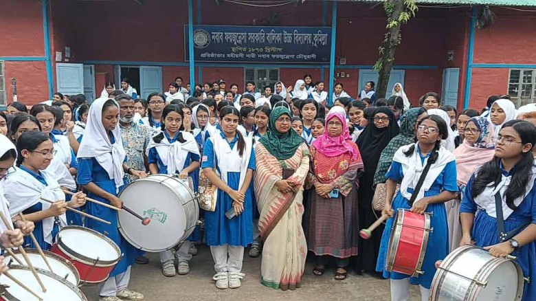 কুমিল্লা বোর্ডে এসএসসিতে পাসের হার ৬৫.৪২ শতাংশ, জিপিএ-৫ পেয়েছে ৯৮১৪ জন...