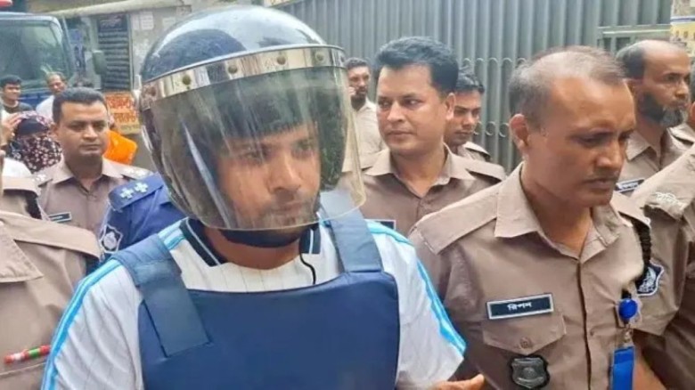 সন্ত্রাসবিরোধী মামলায় সাবেক মেজর সাদিককে গ্রেপ্তার দেখানোর শ