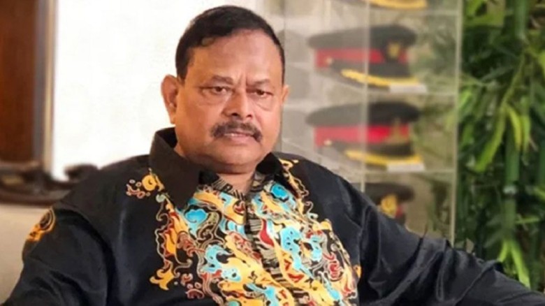 সাবেক সেনাপ্রধান আজিজ আহমেদকে ফেরাতে ইন্টারপোলে রেড নোটিশের 