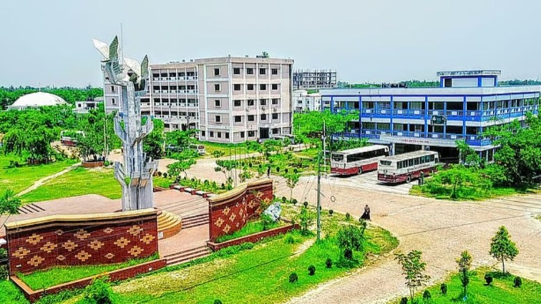 গবেষণাপত্র প্রত্যাহার: পাবিপ্রবির পাঁচ শিক্ষকের বিরুদ্ধে নান