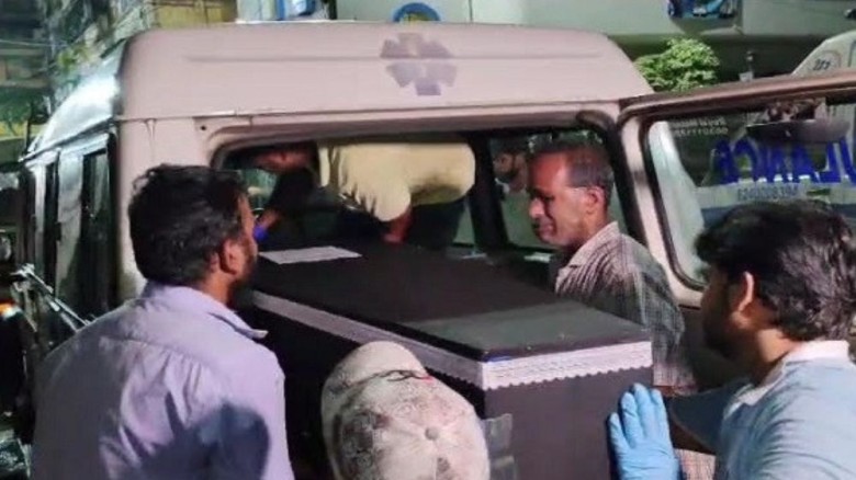কলকাতার হোটেলে আগুন: আজ দেশে যাচ্ছে ৬ বাংলাদেশির মরদেহ